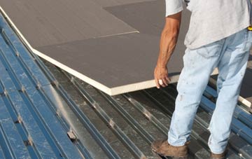 benefits of insulating Clogh flat roofing